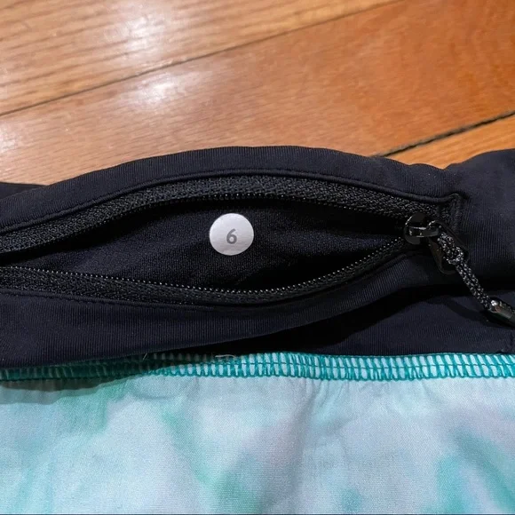 Lululemon Run Speed Athletic Shorts Space Dye White Blue Tropics Women’s Size 6